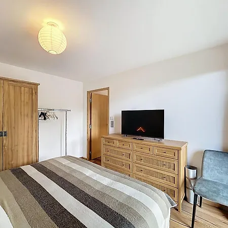 A Pres Des Pistes Avec Parking - Fr-1-560-166 Appartement Combloux